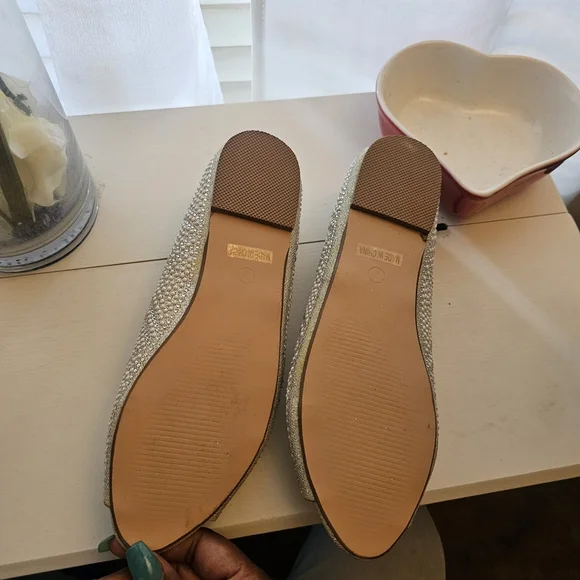 De Blossom Collection Glittering Silver Flats - Picture 13 of 16